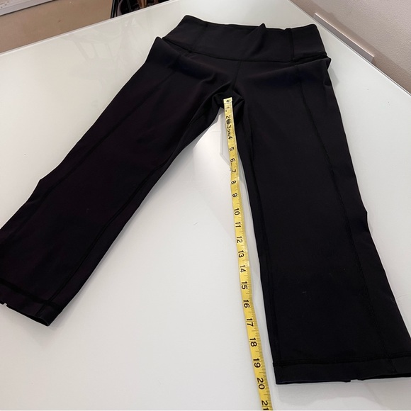 LULULEMON | Black crop legging back ruched slit rare workout yoga legging pant - Picture 6 of 16